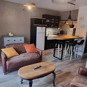  Hébergement de vacances Le Refuge Du Bugey